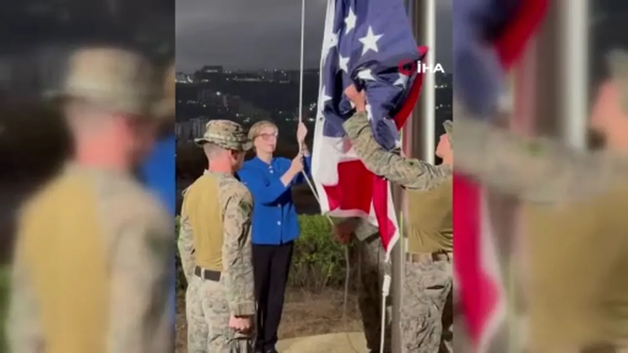 Madurosuz Venezuela’da yeni perde: ABD bayrağı 7 yıl sonra Karakas semalarında