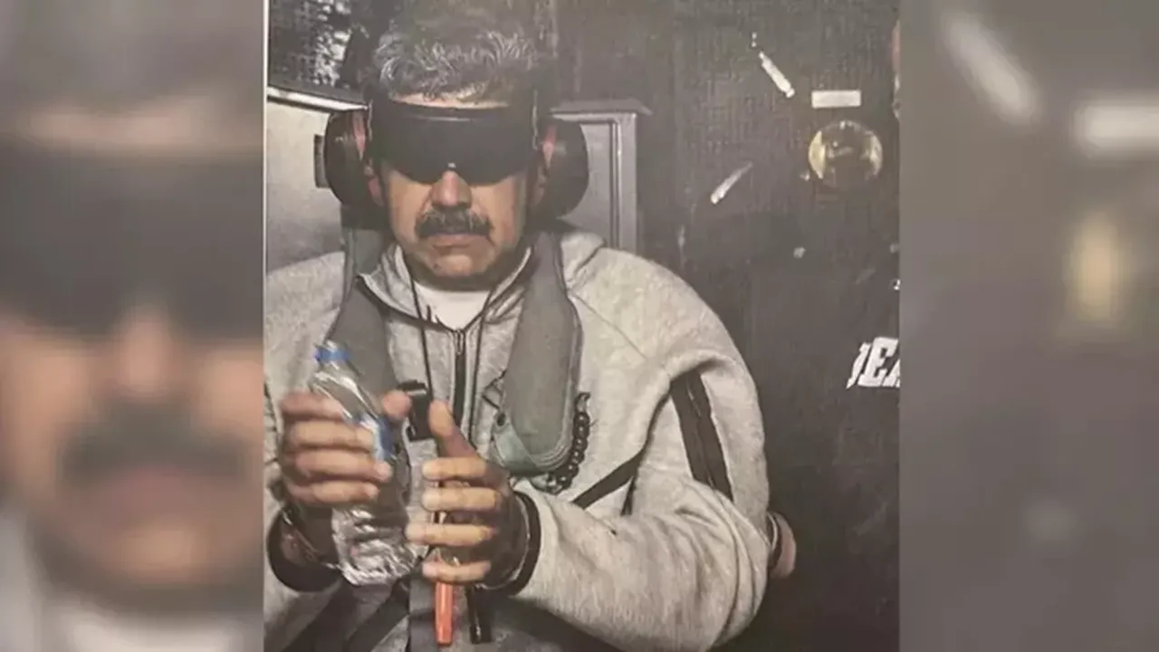 Madurosuz Venezuela’da yeni perde: ABD bayrağı 7 yıl sonra Karakas semalarında