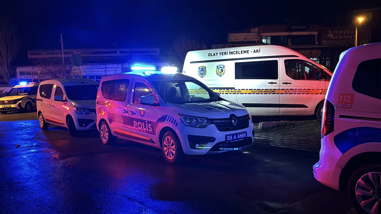 Sivas'ta aile içi dehşet: 2 ölü, 1 ağır yaralı! Saldırgan 15 yaşında...