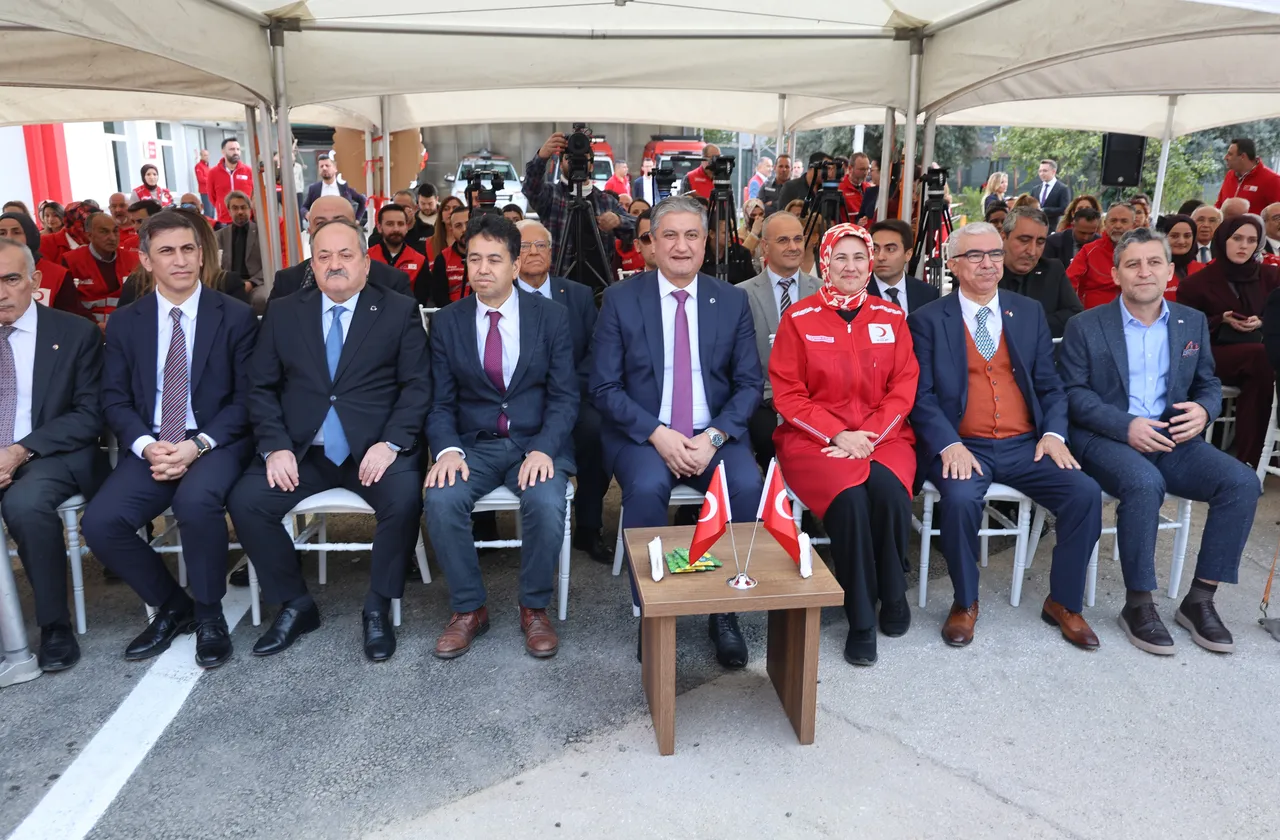 Türk Kızılaydan Adanada büyük hizmet! 11 bin kişilik aşevi