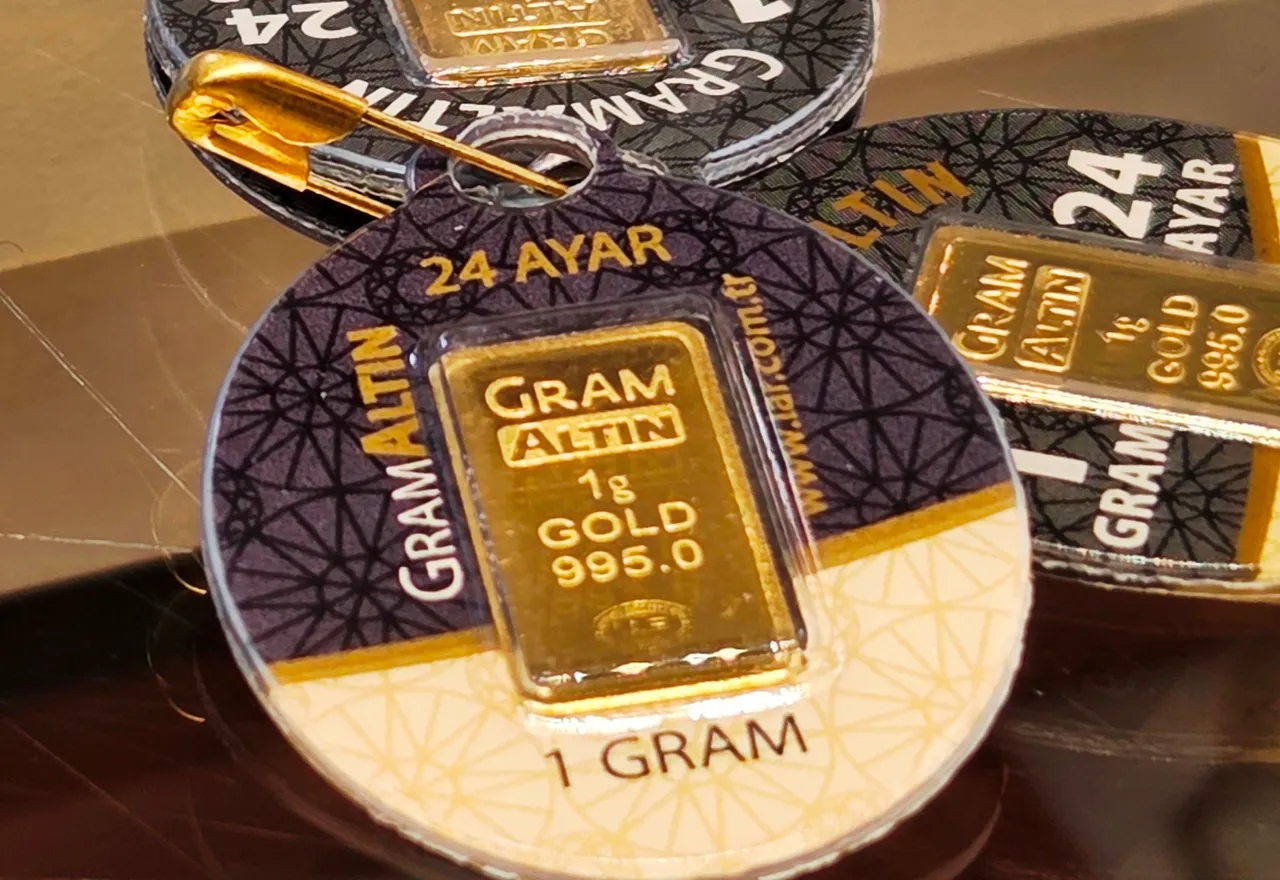 Ünlü stratejist tahminiyle şaşırttı: Altın 10 bin doları görecek!