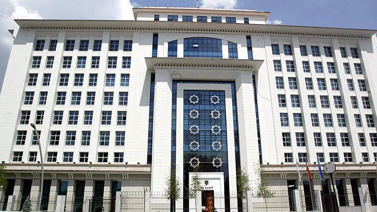 Yeniden Refah Partisi’nden istifa eden Çıldır İlçe Başkanı Ufuk Yıldız, AK Partiye katıldı