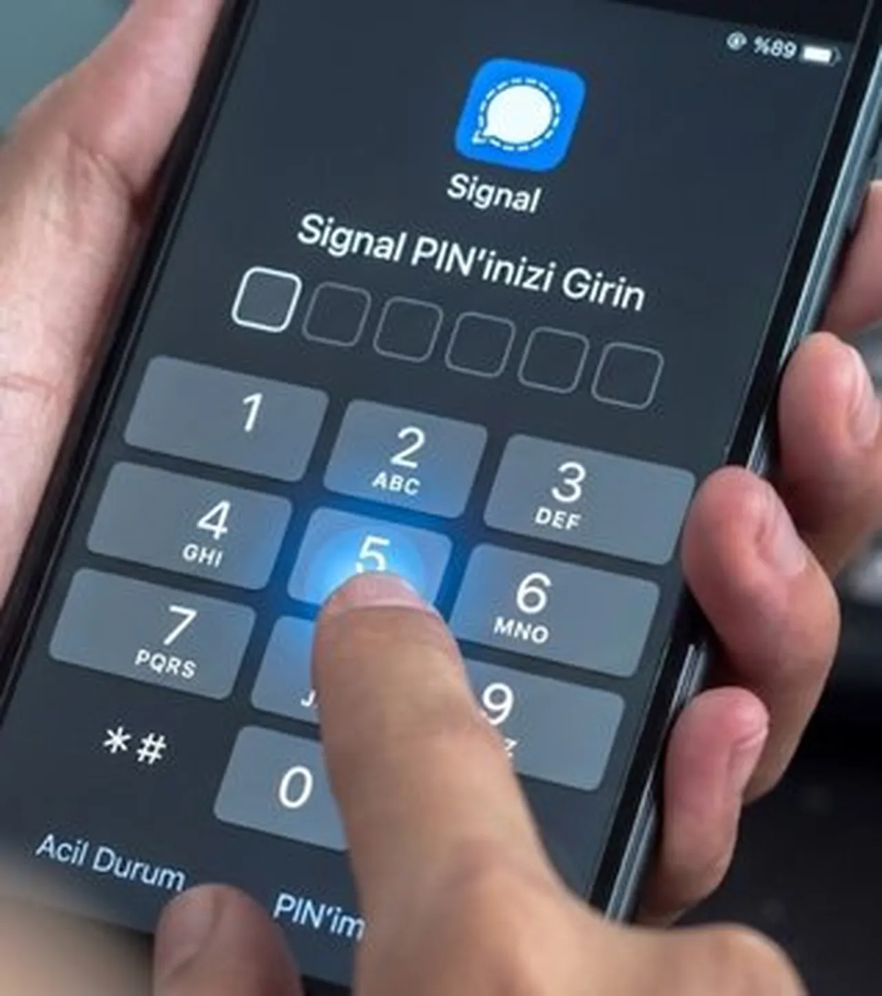 Alman istihbarat servisi BNDnin eski başkan yardımcısı Rus hackerların kurbanı oldu