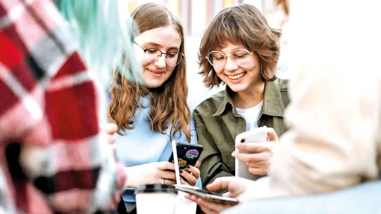 Bakan Uraloğlu’ndan ebeveynlere çağrı: Ara tatilde internet kullanımını takip edin