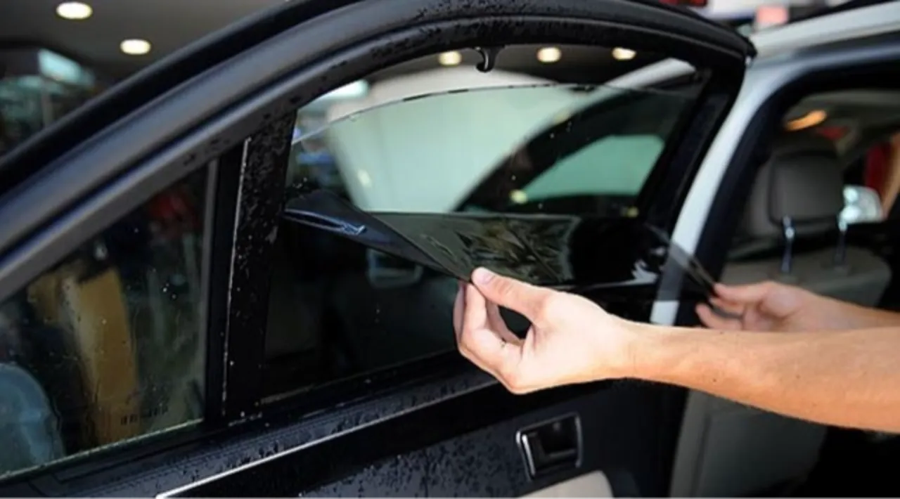 Cam filmi yasak mı 2026? APP plaka, multimedya ekran ve ses sistemi yasağıyla gündeme geldi!