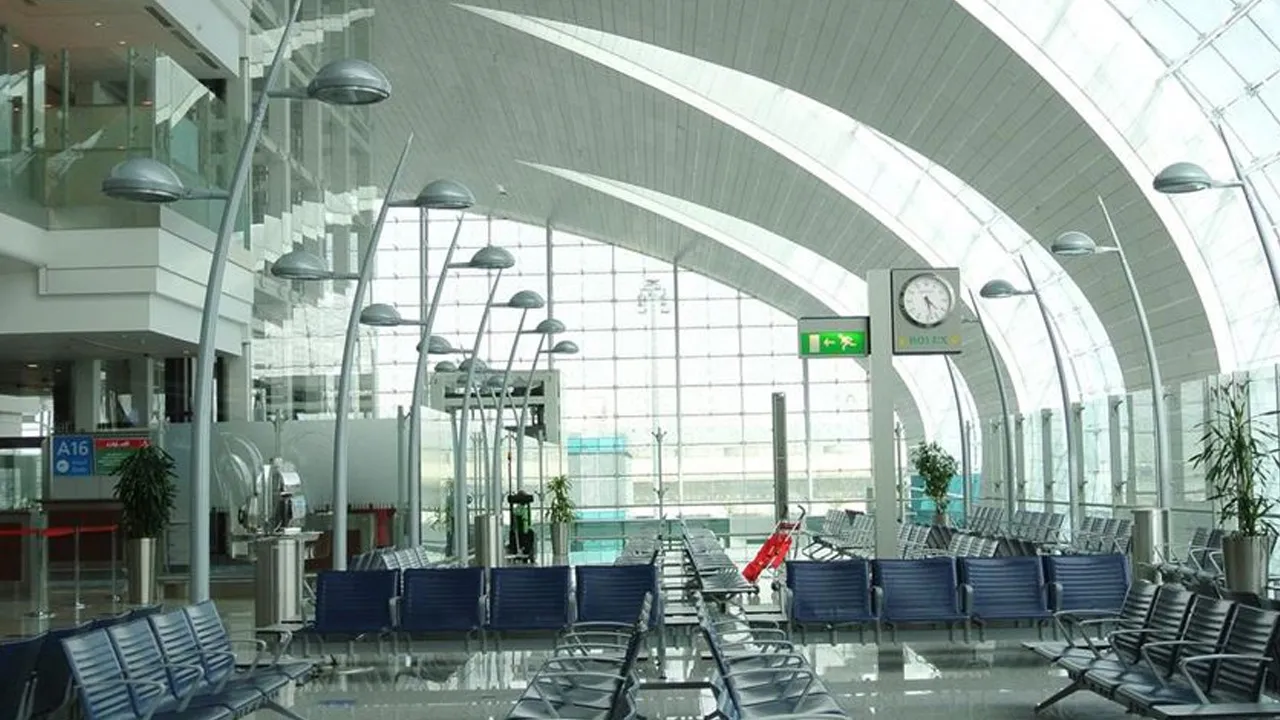 Dubai Havalimanı çevresinde İHA saldırısı! Yangın çıktı