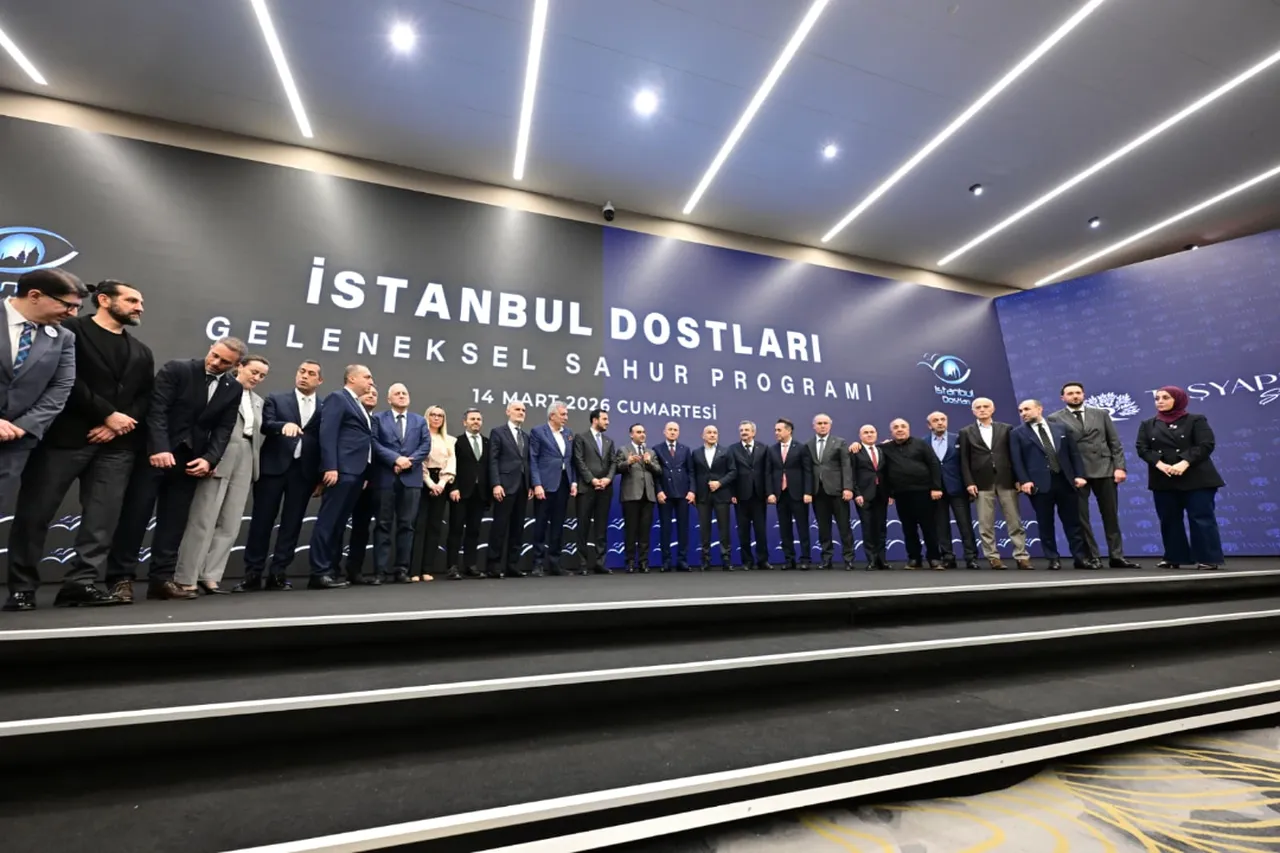 İş Dünyası İstanbul Dostları’nın Sahur Programında Emrullah Turanlı’nın ev sahipliğinde buluştu