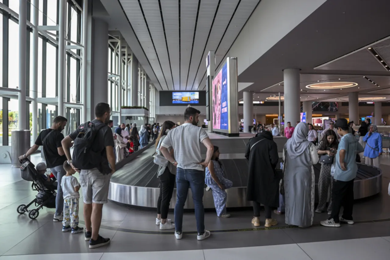 Kanada depremzedelerin vizesini iptal etti: 9 bin Türk yurda dönüyor