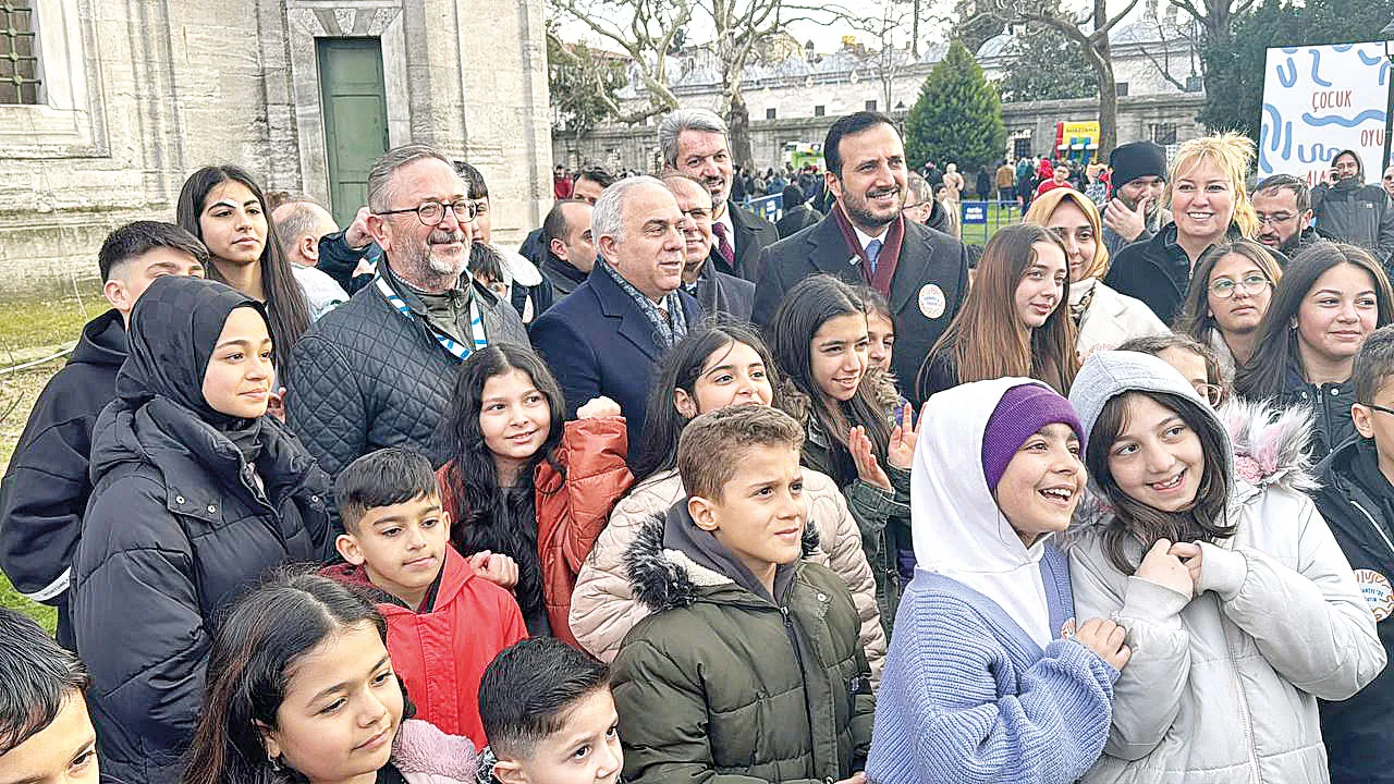Süleymaniye’de iftar buluşması: 3 bin çocuk aynı sofrada