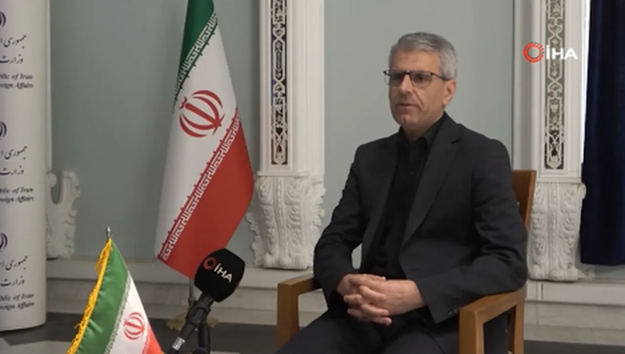 ABD ve İsrail’in 28 Şubat’ta başlattığı hava operasyonlarıyla fitili ateşlenen İran savaşı 17'inci gününe girerken İran Dışişleri Bakanlığı Sözcüsü İsmail Bekayi İhlas Haber Ajansı’na verdiği özel mülakatta bölgedeki füze trafiğinden sivil kayıplara kadar pek çok kritik başlığa değindi