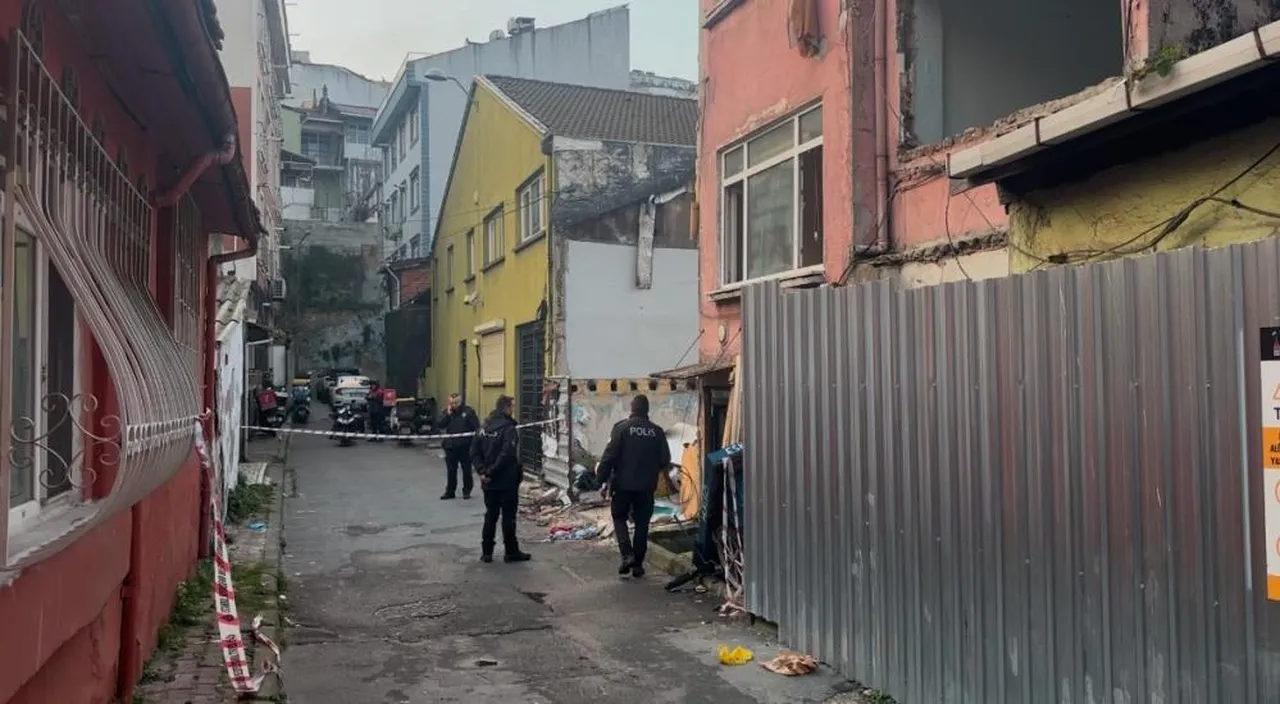 Beyoğlu’nda korkunç olay! Yangında 1 yaşındaki bebek öldü, 2 kişi de yaralandı