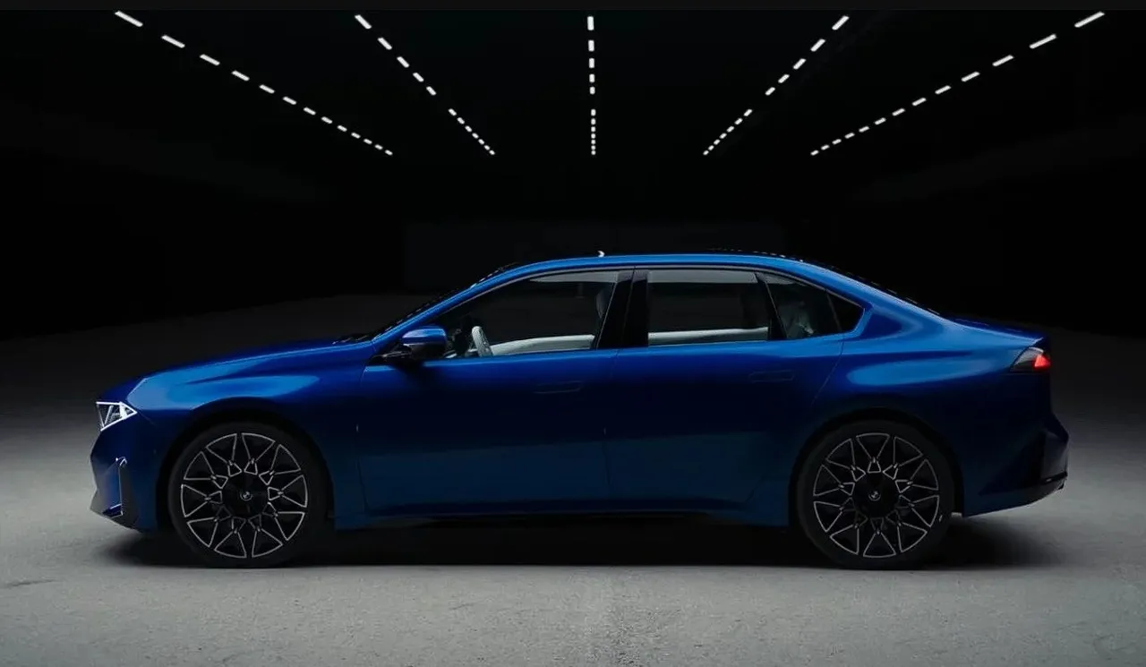 BMW’den büyük sızıntı: Yeni i3 sedan tanıtımdan önce ortaya çıktı!