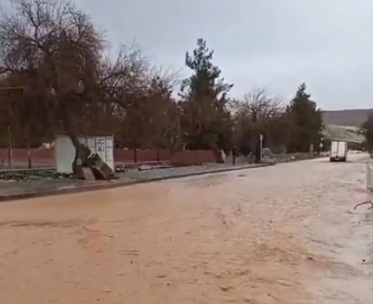 Gaziantepte yollar göle döndü! Hayat felç oldu