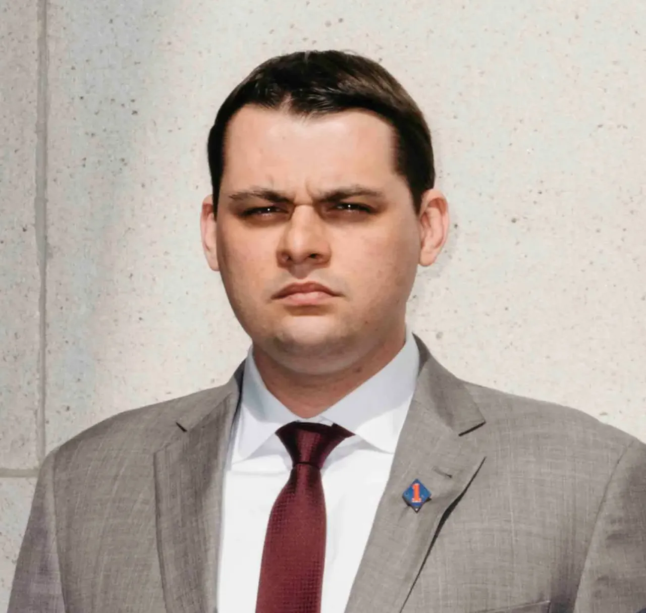 Pentagon’da köstebek krizi terfiyle bitti! Savunma Bakanının kovduğu isim istihbaratın başına geçti!