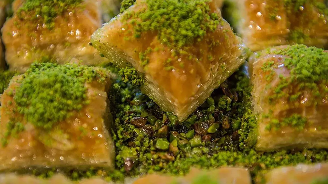 BAKLAVA DEVİ SATIŞTA!
