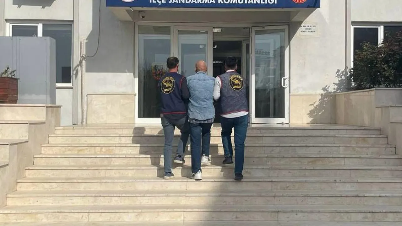 2 cinayetin sorumlusu 11 yıl sonra yakayı ele verdi