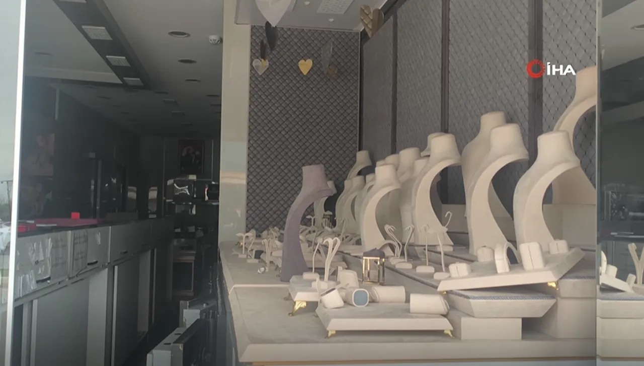 50 milyon TL’lik kuyumcu dolandırıcılığı iddiası! Dükkanı boşaltıp sırra kadem bastı