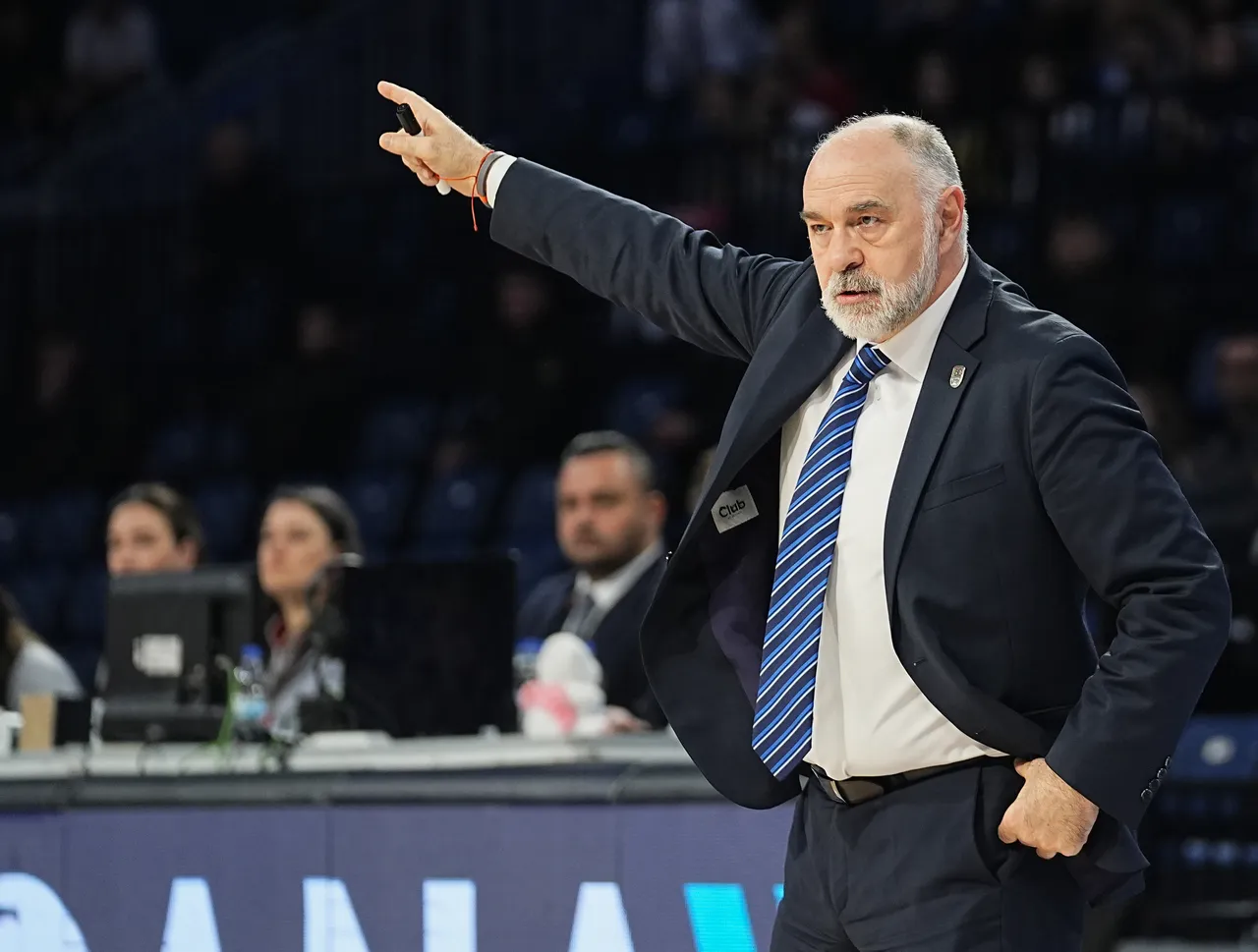Anadolu Efes Başantrenörü Pablo Laso