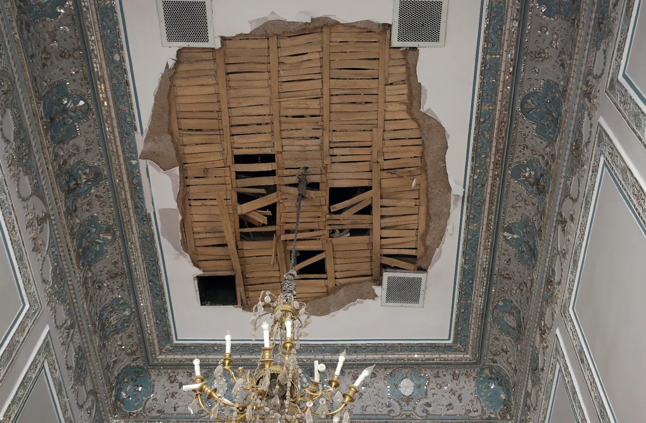 İran’ın simge sarayı ağır hasar aldı