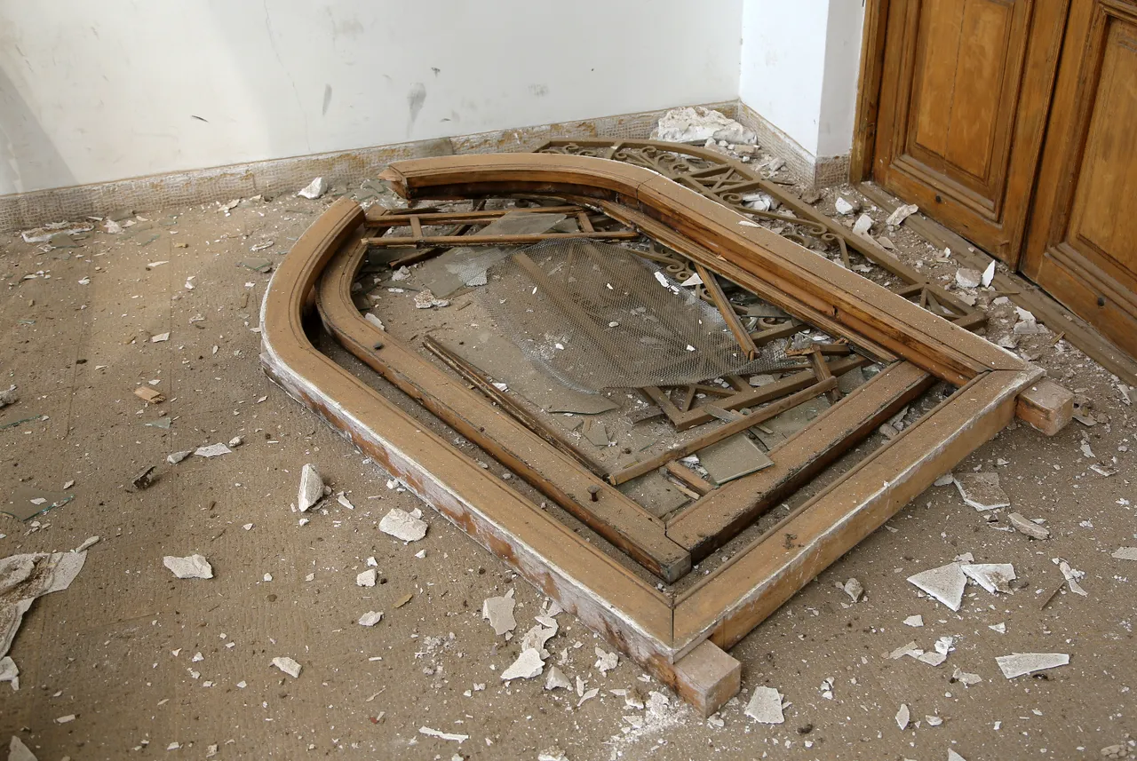 İran’ın simge sarayı ağır hasar aldı