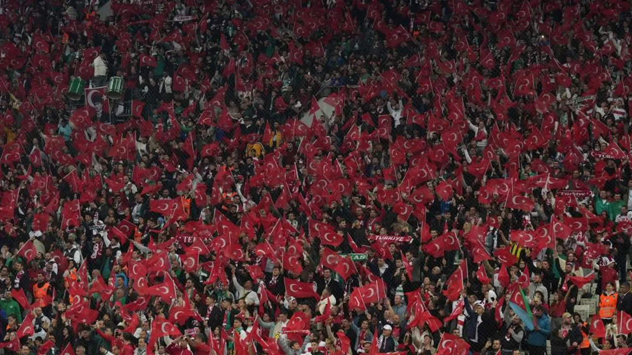 Türkiye - Romanya maçının biletleri satışta! Fiyatlar belli oldu
