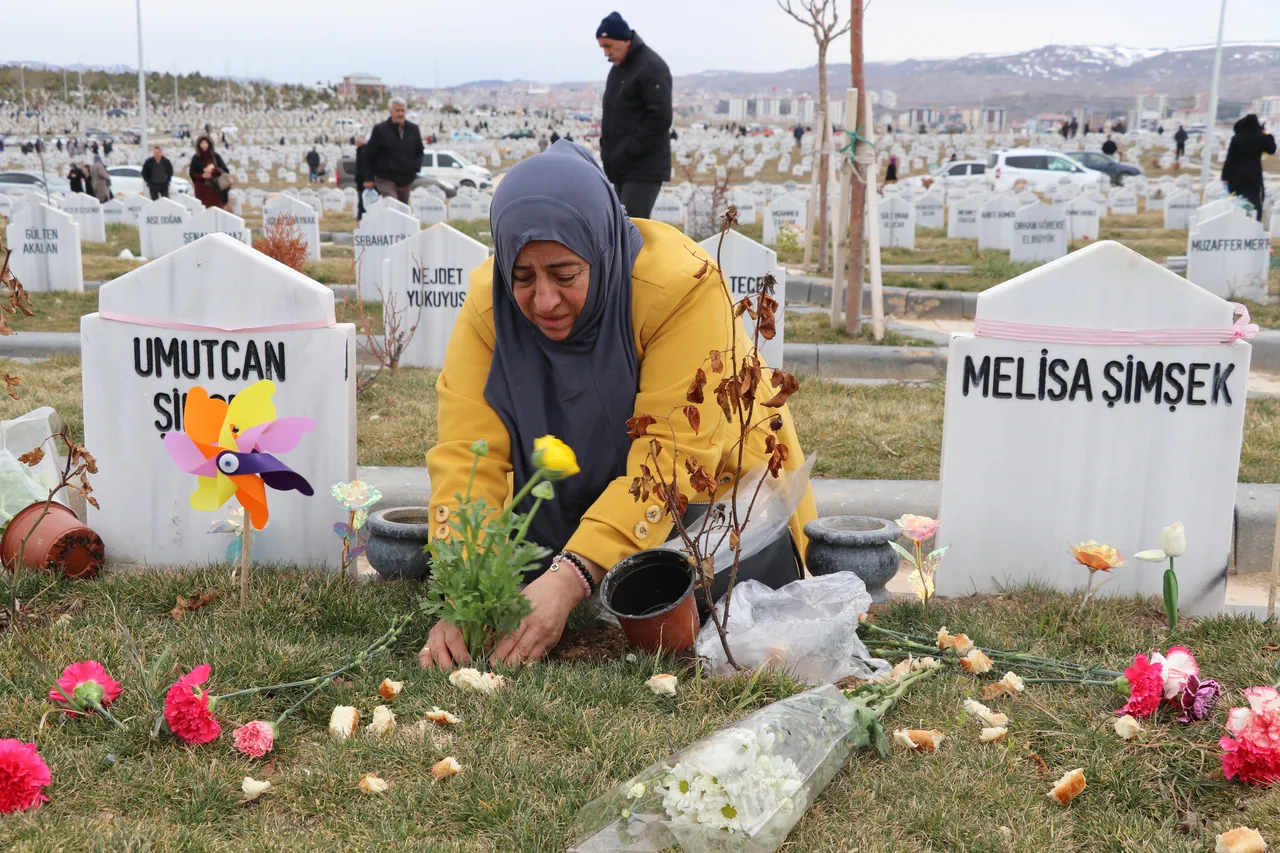 Bayram öncesi yürek yakan ziyaret: Evlatları öldürülen annenin sözleri yürek burktu