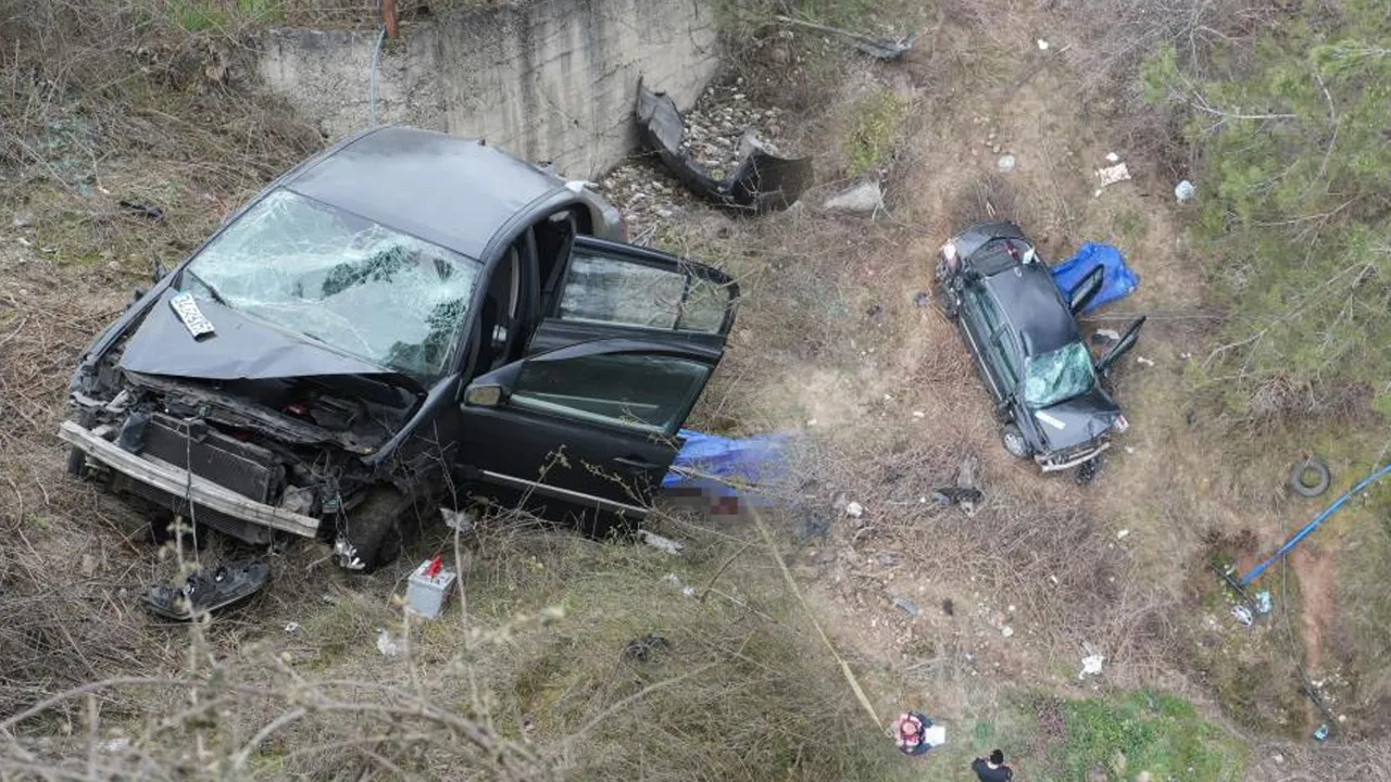 Bayram tatili felakete dönüştü! Şarampole uçtular: Ölü ve yaralılar var
