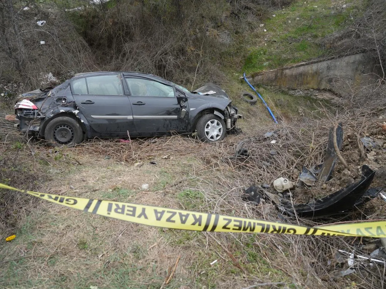 Bayram tatili felakete dönüştü! Şarampole uçtular: Ölü ve yaralılar var
