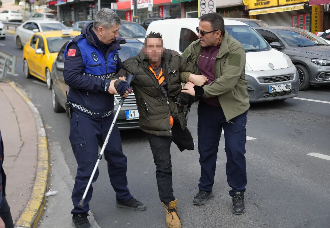 Dilenciden çıkan para say say bitmedi! Evi olan da var arabası olan da...