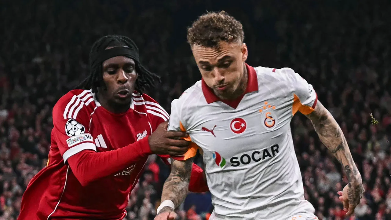 Galatasaray'da bir sakatlık daha: Noa Lang sedyeyle çıktı!