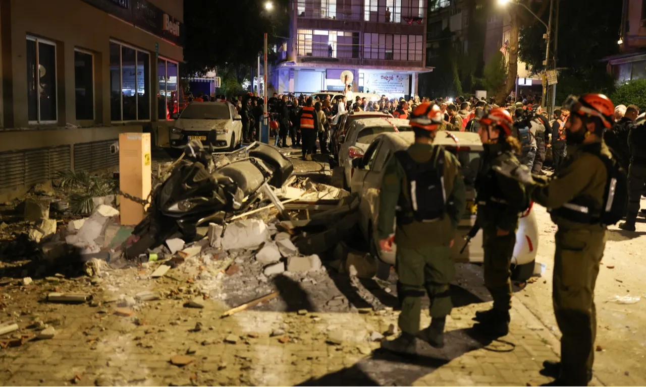 İran'ın misillemesi Tel Aviv'i panikletti! Bir bina hasar aldı, can kaybı var