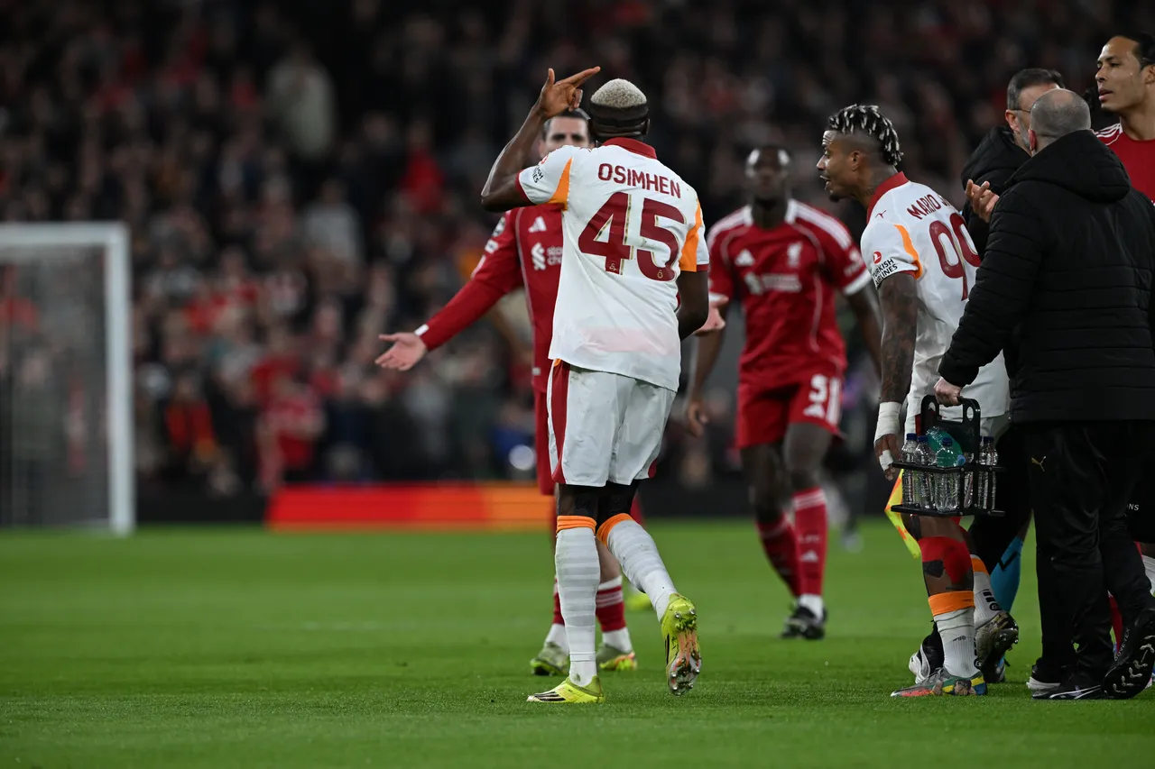 Osimhen sezonu kapatabilir! Kolunda kırık tespit edildi