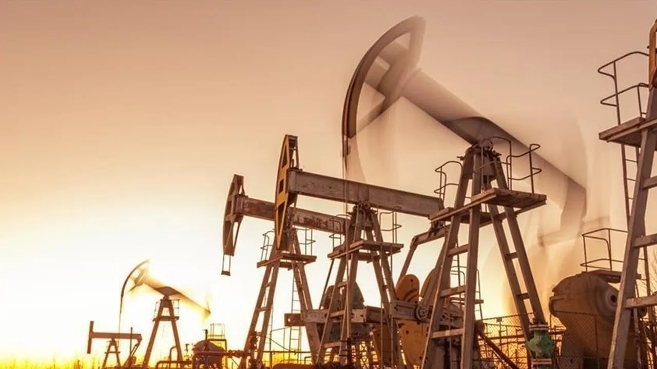 Petrol fiyatları dalgalandı: Brent 110 doların altına indi