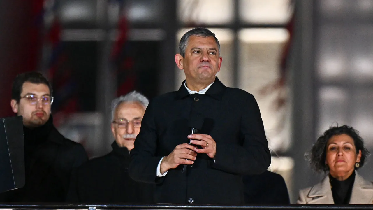 Saraçhane’deki izinsiz yürüyüşe müdahale! Taşkınlık çıkaran 35 kişi gözaltında