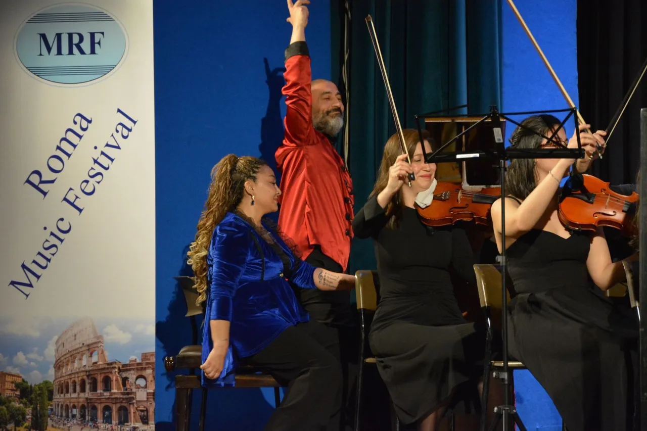 Türk müzisyenler Roma’da ayakta alkışlandı
