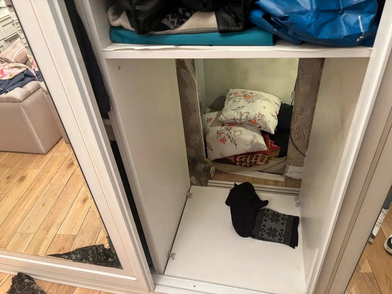 10 yıldır aranıyordu! FETÖ firarisi savcı gizli bölmede yakalandı