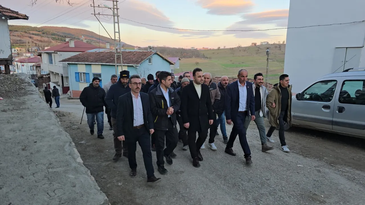 Bu mahallede evde iftar yapmak yok! Tek bir amaçları var