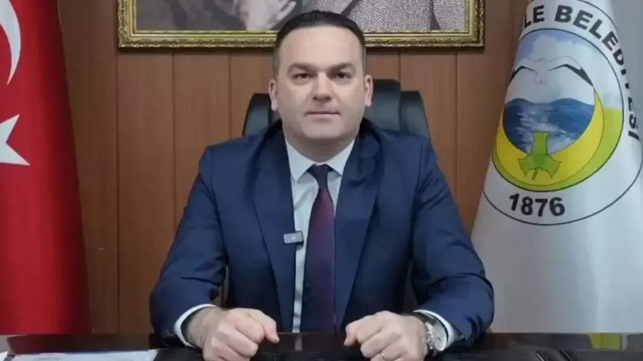 ‘Çocuğa taciz’ suçundan tutuklanmıştı! CHP’li Hasbi Dede’nin hakim karşısına çıkacağı tarih belli oldu