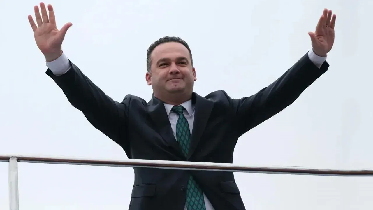 ‘Çocuğa taciz’ suçundan tutuklanmıştı! CHP’li Hasbi Dede’nin hakim karşısına çıkacağı tarih belli oldu