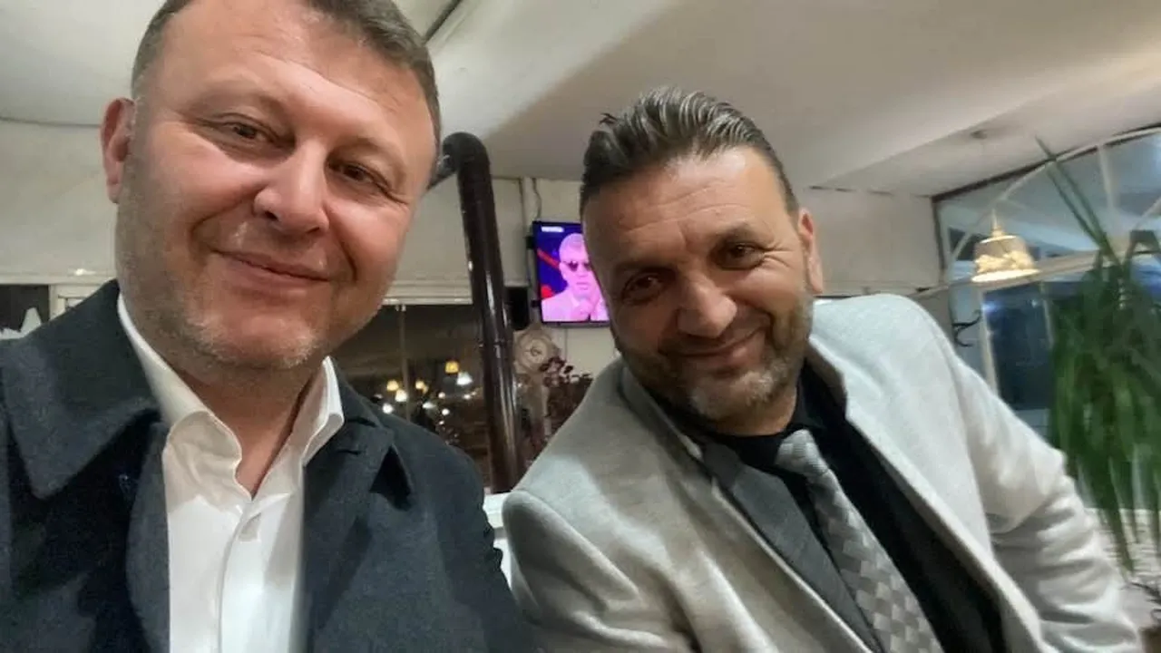 MHP'Lİ BELEDİYE BAŞKANI BARIŞ GÜDÜK (SAĞDA) İLE BELEDİYE MECLİS ÜYESİ S.T. (SOLDA)