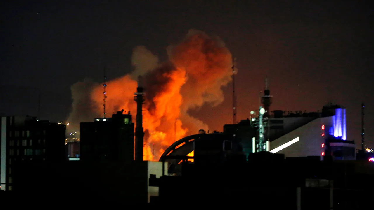 İsrail, Tahran'da hastane bombaladı! Hasar büyük, insanlar tahliye ediliyor