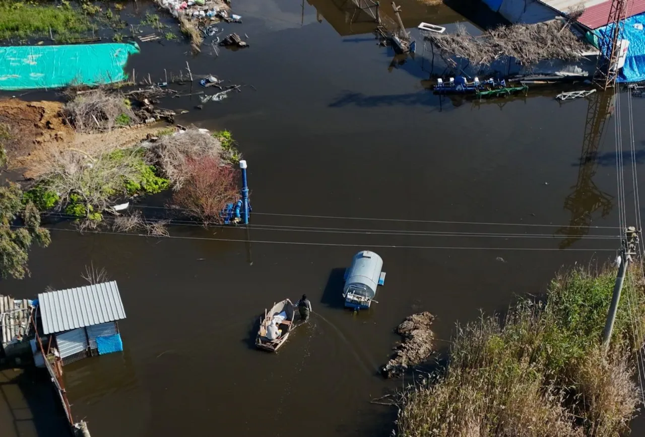Taşkın sonrası Venedik’e dönen mahalle! Tek ulaşım yolu kayık