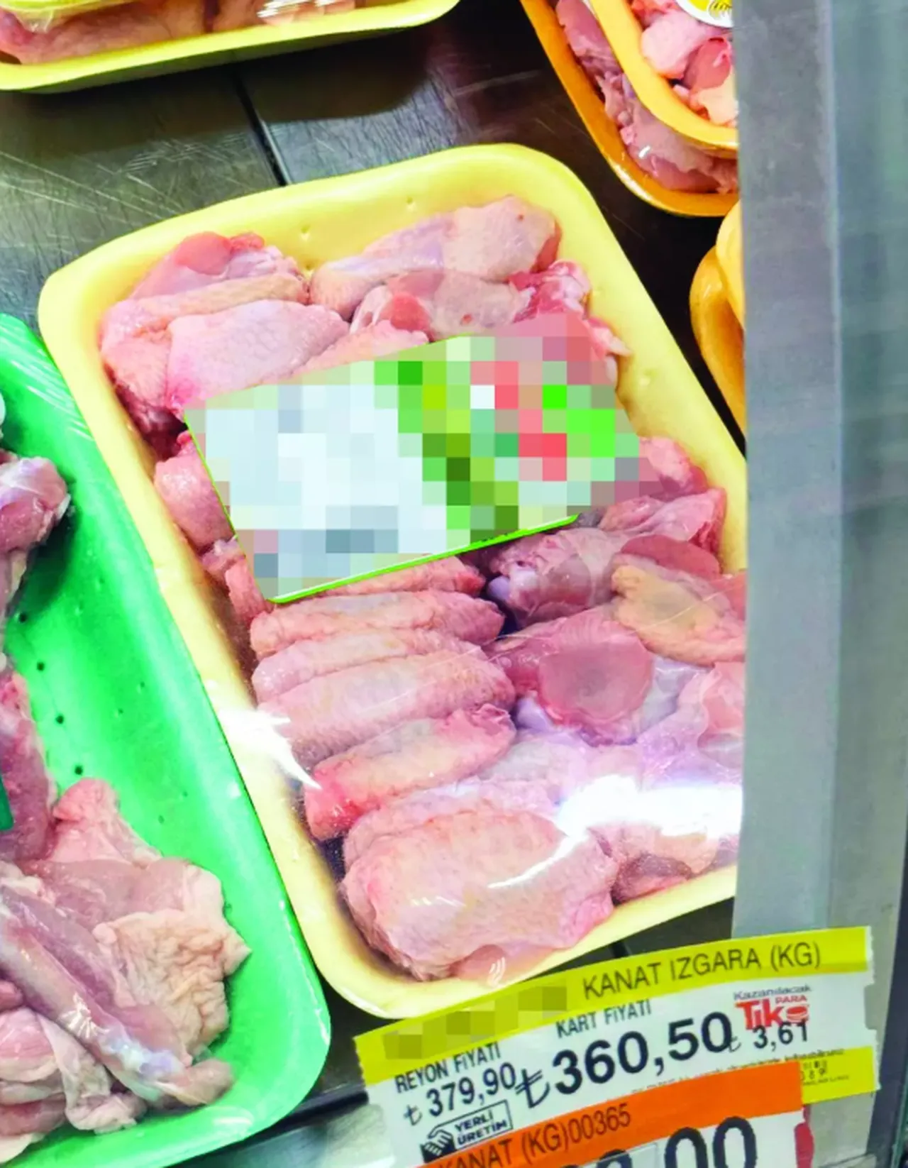 Bayram öncesinde başladılar! Kanat fırsatçılığı... Fiyatı 800 liraya kadar çıktı