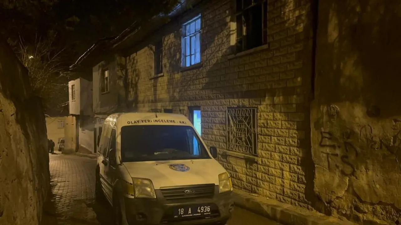 Çankırı'da yangın faciası! Müstakil ev mezarları oldu