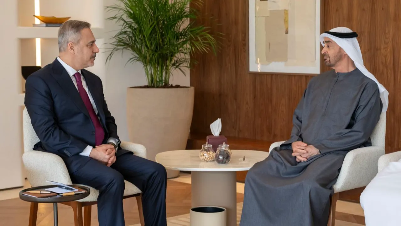 Hakan Fidan, BAE Devlet Başkanı Al Nahyan ile görüştü