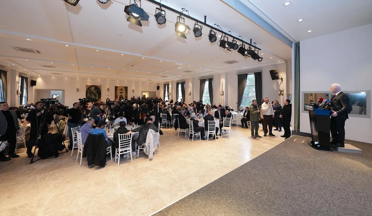 İstanbul Valisi Davut Gül’den bayramın ilk gününde anlamlı ziyaret: Darülaceze'de üç kuşak bir araya geldik