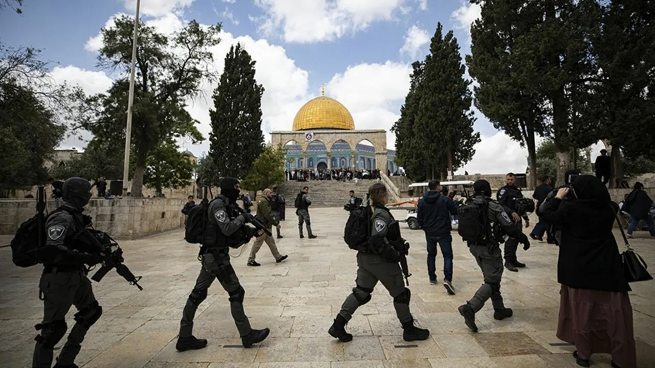 Mescid-i Aksa'da bayram namazı kılınamayacak! İsrail engeli bayramı buruk hale getirdi