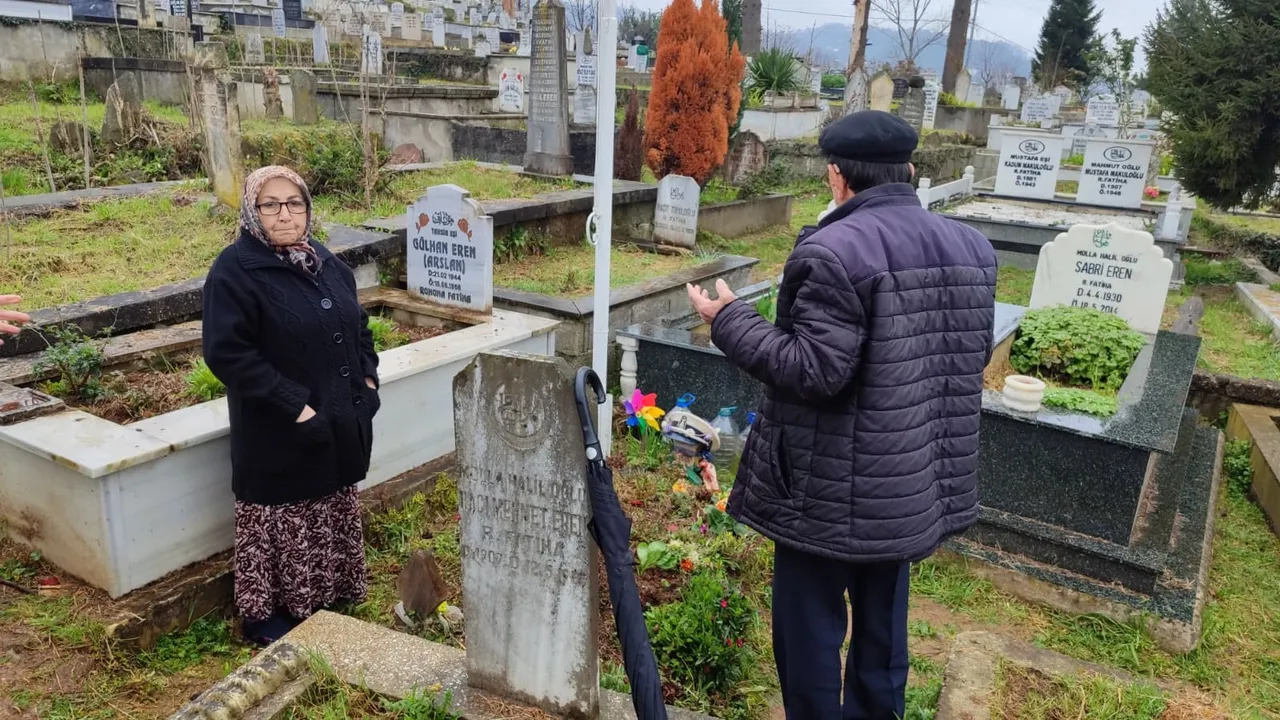 Mezar başında buruk bayram… Katledilen Sinem Topaloğlu’nun ailesi müebbet hapis cezası talep etti