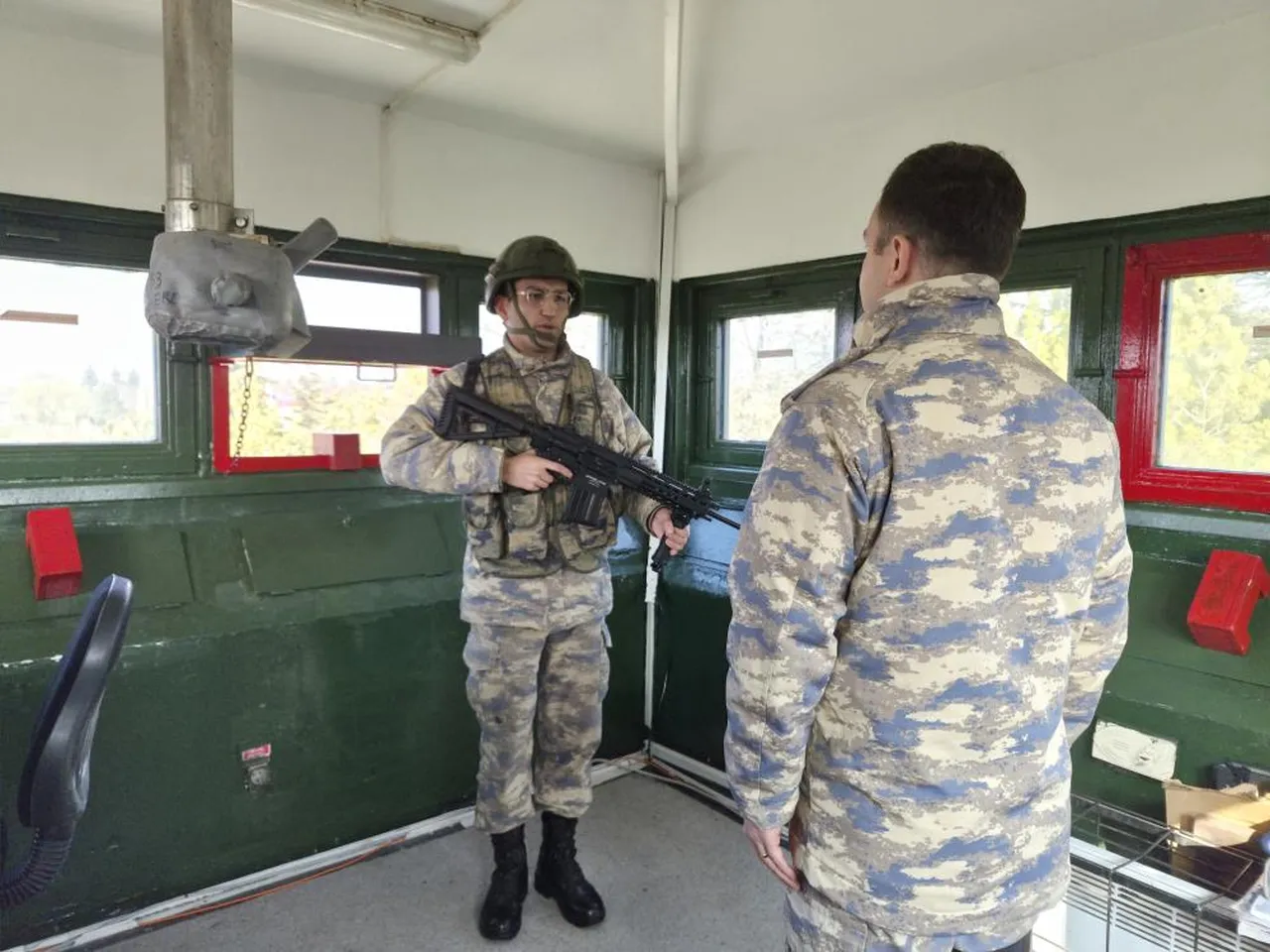 Telefondan annesiyle bayramlaşan Mehmetçik'in duygu dolu anları