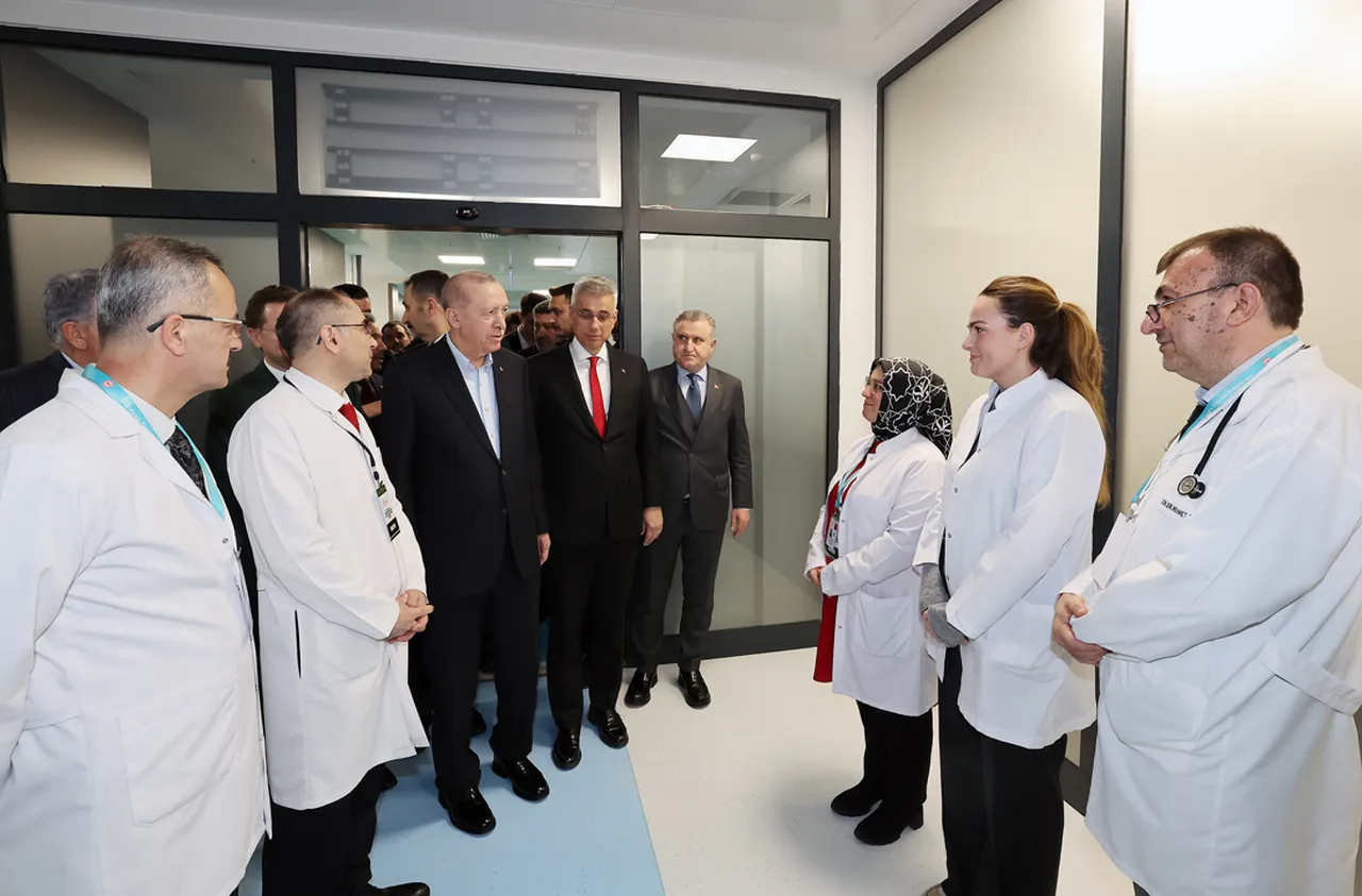 Tenzile Erdoğan İlçe Devlet Hastanesi kapılarını açtı! Rize’nin yeni sağlık üssünde yok yok